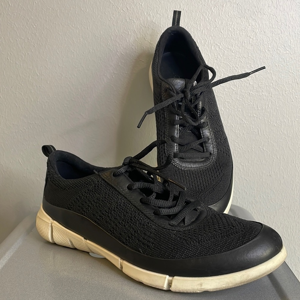 ecco Intrinsic 1 Sneaker in Black